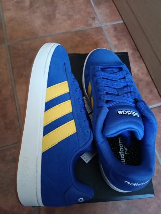 Zapatillas Adidas nuevas 44