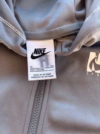 Conjunto Nike Gris Largo