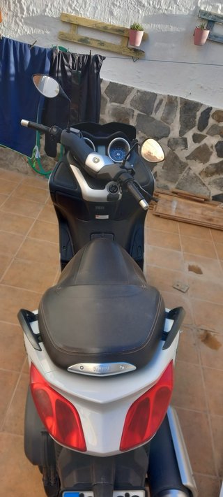 Yamaha XMAX 250cc Scooter