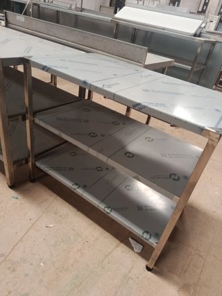 MESA ACERO CON ESTANTES MIRA MI PERFIL