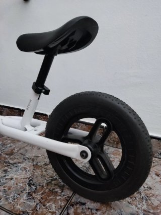 Bici sin pedales blanca Decathlon