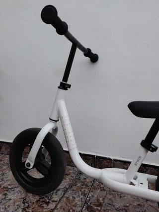 Bici sin pedales blanca Decathlon