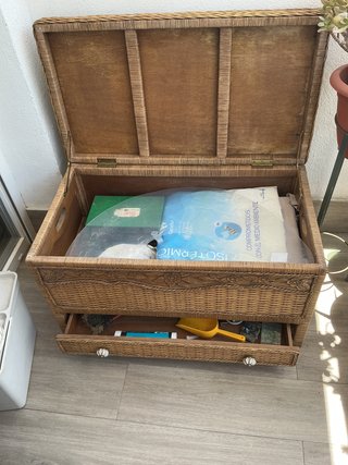 Baúl de mimbre con cajon