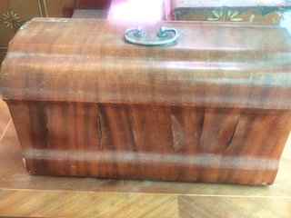 Máquina de Coser Alfa Antigua