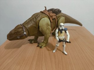 Star Wars Dewback + Sandtrooper 3,75"