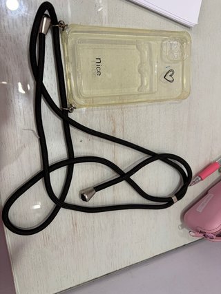 Funda iPhone 11 Transparente con Cuerda