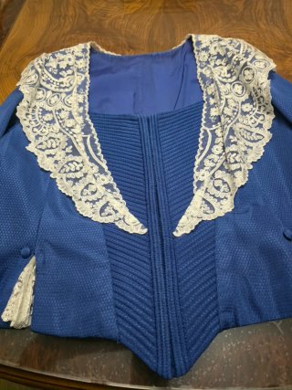 Traje de fallera azul y plata