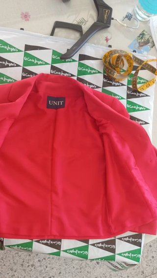 Vestido y chaqueta coral El Corte Inglés