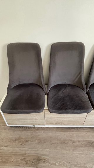 4 Sillas de Comedor Grises