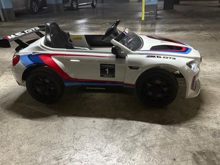Coche eléctrico BMW M6 GT3 niños