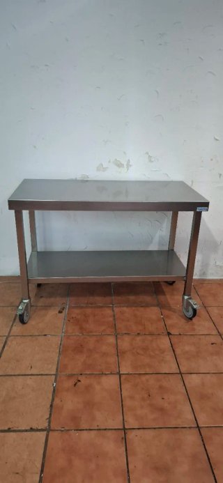 Mesa de trabajo acero inoxidable con ruedas