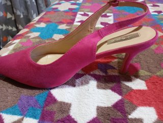 Zapatos de tacón fucsia