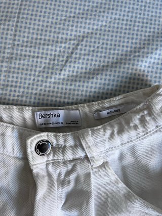 Falda pantalón tejana blanca Bershka