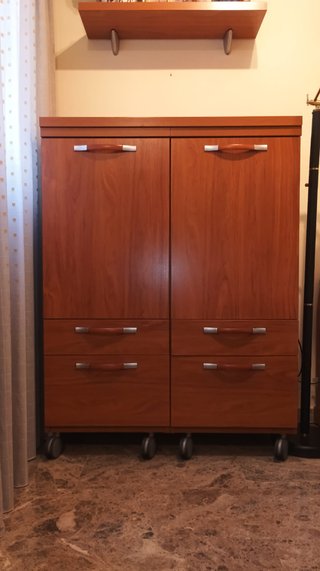 Armario Mueble Madera con Ruedas