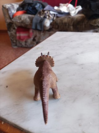 Figura Dinosaurio Triceratops