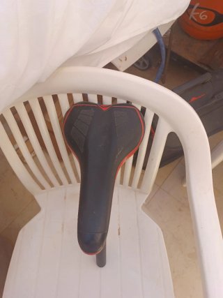 Asiento Bicicleta Merida Negro/Rojo