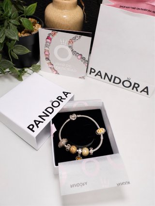Pulsera Pandora Corazón y Abalorios
