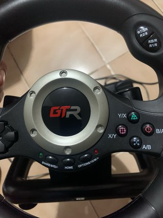 Volante y pedales GTR