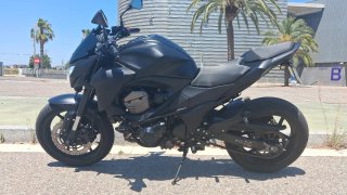 Kawasaki Z800 Negra A2