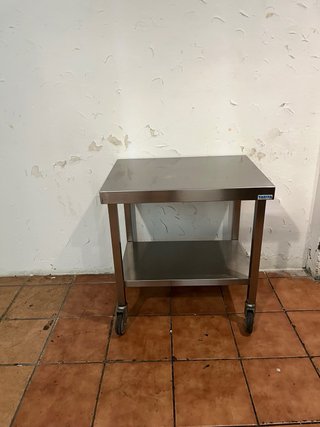 Mesa de trabajo acero inoxidable con ruedas