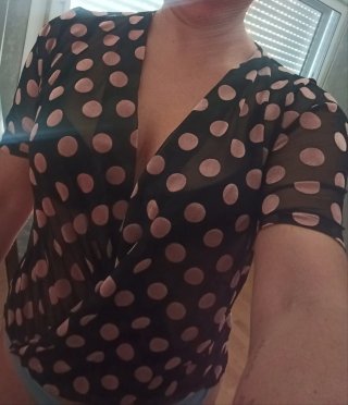 Blusa Zara lunares negro y rosa