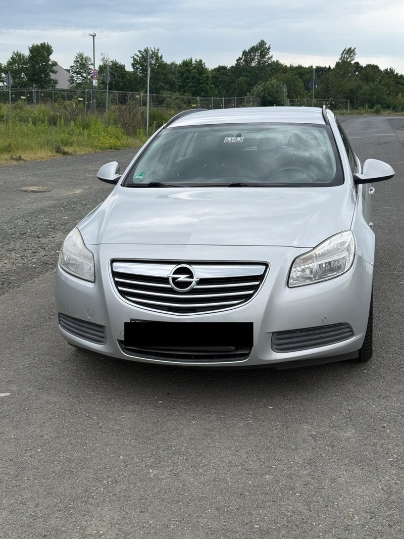 Opel Insignia 2011 - foto 1