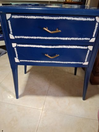 Cajonera azul con estrellas