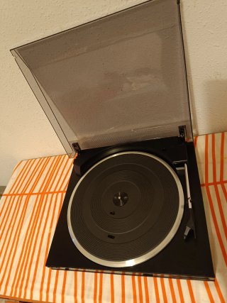 Giradischi HiFi Technics SL-J110R in ottime condizioni, seminuovo!