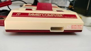 Nintendo Famicom + EverDrive N8 Krikzz