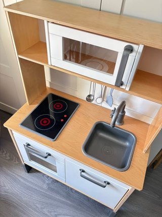 Cocina de juguete de madera