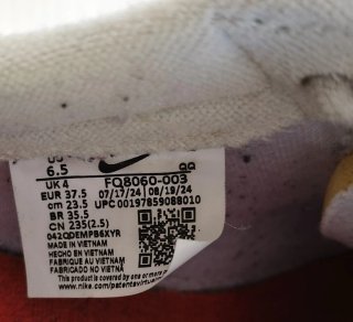 Zapatillas Nike Grises y Blancas