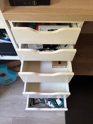 Mesa escritorio IKEA LAGKAPTEN con cajoneras ALEX