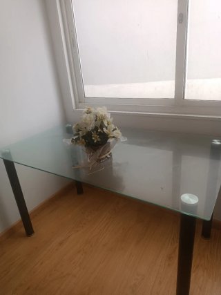 Mesa de cristal grande
