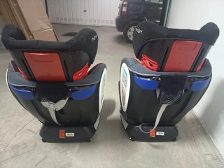Una silla de Coche Negro y Rojo