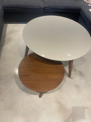 Mesas de centro ovaladas beige y madera