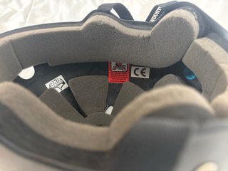 Industrial Casco Skate infantil