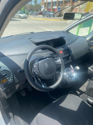 Citroen Grand C4 Picasso 2012