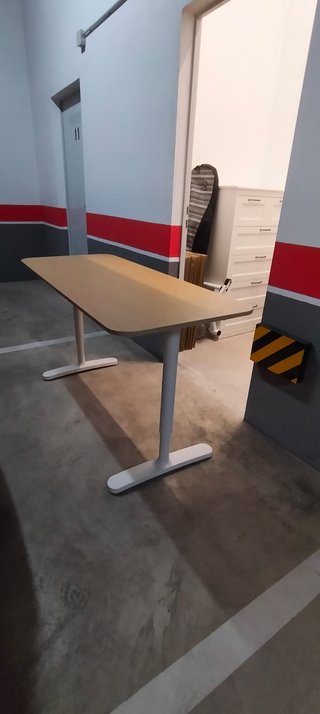 Escritorio elevable manual