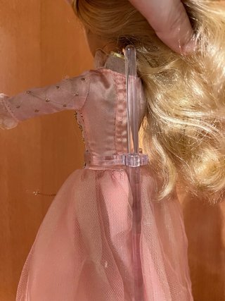 Barbie La princesa y la Costurera Anneliese muñeca