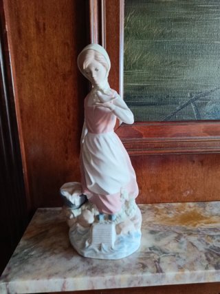 Figura Lladró Dama con Galgo