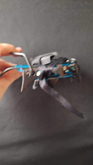 Crampones BLUE ICE Harían  NUEVOS