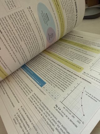 Economía 1.o Bachillerato