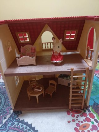 Casa Sylvanian Families Red Roof Cosy Cottage