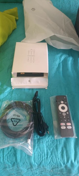 Proyector 4K Putrims Negro y Gris