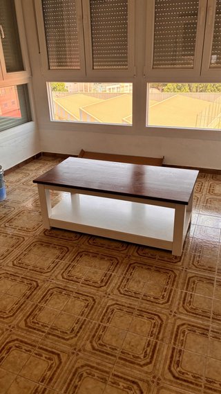 Muebles de salón madera blanco y marrón oscuro