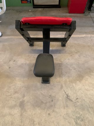 Banco Scott Curl Predicador Biceps Máquina