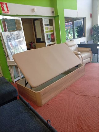 Canapé abatible madera y tela beige