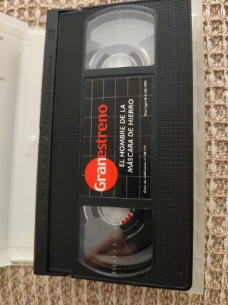 Dos VHS El Hombre de la Máscara de Hierro (Español