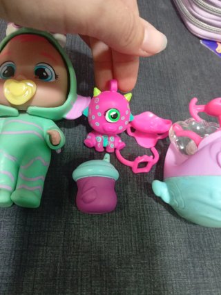 Bebé Llorón con mascota y accesorios
