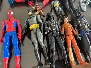 Lote Figuras Acción Superhéroes y Star Wars